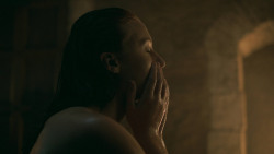 extant_GameOfThrones_5x06-UnbowedUnbentUnbroken_4694