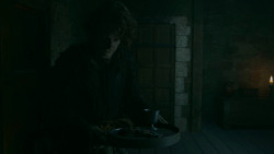 extant_GameOfThrones_5x07-TheGift_0395