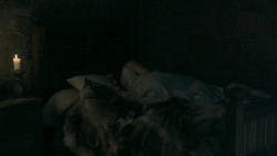 extant_GameOfThrones_5x07-TheGift_0400