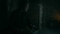 extant_GameOfThrones_5x07-TheGift_0404