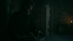 extant_GameOfThrones_5x07-TheGift_0406