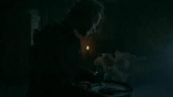 extant_GameOfThrones_5x07-TheGift_0409