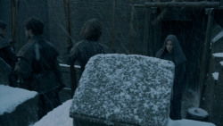 extant_GameOfThrones_5x07-TheGift_1039