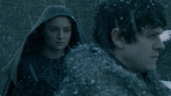 extant_GameOfThrones_5x07-TheGift_1054