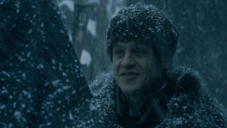 extant_GameOfThrones_5x07-TheGift_1095