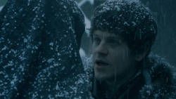 extant_GameOfThrones_5x07-TheGift_1113