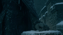 extant_GameOfThrones_5x07-TheGift_1129