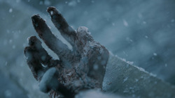 extant_GameOfThrones_5x07-TheGift_1359