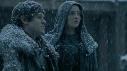 extant_GameOfThrones_5x07-TheGift_1374