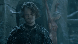 extant_GameOfThrones_5x07-TheGift_1385