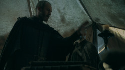 extant_GameOfThrones_5x07-TheGift_1558
