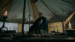 extant_GameOfThrones_5x07-TheGift_1754