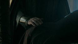 extant_GameOfThrones_5x07-TheGift_1757