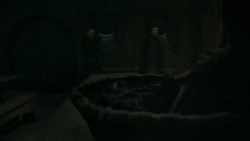 extant_GameOfThrones_5x07-TheGift_1917