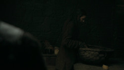 extant_GameOfThrones_5x07-TheGift_1923