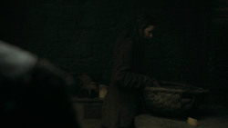 extant_GameOfThrones_5x07-TheGift_1924