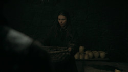 extant_GameOfThrones_5x07-TheGift_1930