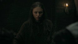 extant_GameOfThrones_5x07-TheGift_1939