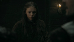 extant_GameOfThrones_5x07-TheGift_1940