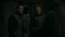 extant_GameOfThrones_5x07-TheGift_1945