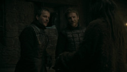 extant_GameOfThrones_5x07-TheGift_1946