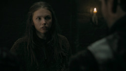 extant_GameOfThrones_5x07-TheGift_1952