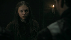 extant_GameOfThrones_5x07-TheGift_1954