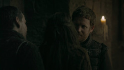 extant_GameOfThrones_5x07-TheGift_1976