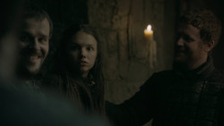 extant_GameOfThrones_5x07-TheGift_2010