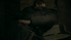 extant_GameOfThrones_5x07-TheGift_2033