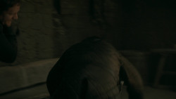 extant_GameOfThrones_5x07-TheGift_2034