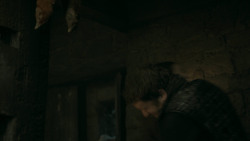 extant_GameOfThrones_5x07-TheGift_2064