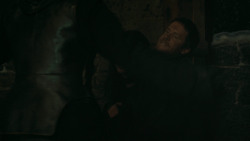 extant_GameOfThrones_5x07-TheGift_2102