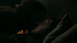 extant_GameOfThrones_5x07-TheGift_2367