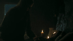 extant_GameOfThrones_5x07-TheGift_2425