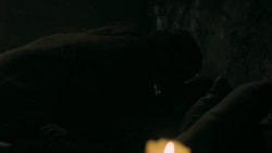 extant_GameOfThrones_5x07-TheGift_2438