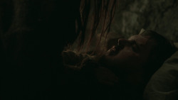 extant_GameOfThrones_5x07-TheGift_2455