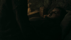 extant_GameOfThrones_5x07-TheGift_2486