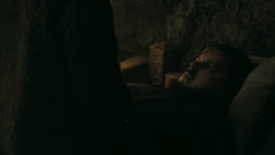 extant_GameOfThrones_5x07-TheGift_2491