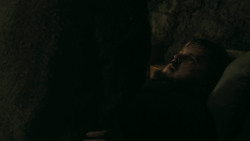 extant_GameOfThrones_5x07-TheGift_2494