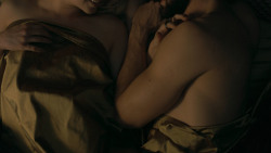 extant_GameOfThrones_5x07-TheGift_2826