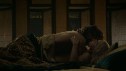 extant_GameOfThrones_5x07-TheGift_2935