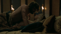 extant_GameOfThrones_5x07-TheGift_2955