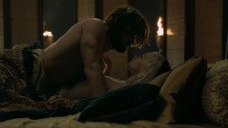 extant_GameOfThrones_5x07-TheGift_2958