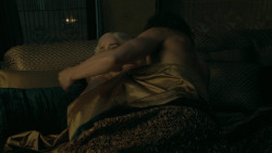 extant_GameOfThrones_5x07-TheGift_3005