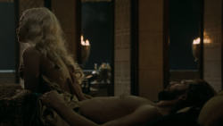 extant_GameOfThrones_5x07-TheGift_3017