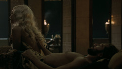 extant_GameOfThrones_5x07-TheGift_3020