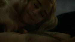extant_GameOfThrones_5x07-TheGift_3038