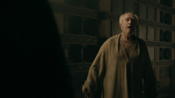 extant_GameOfThrones_5x07-TheGift_3160