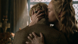 extant_GameOfThrones_5x07-TheGift_3843